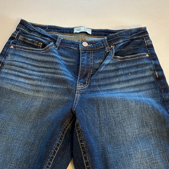 BKE Gabby Straight Stretch Cuffed Denim Jean. Size 31/32 - Picture 6 of 13